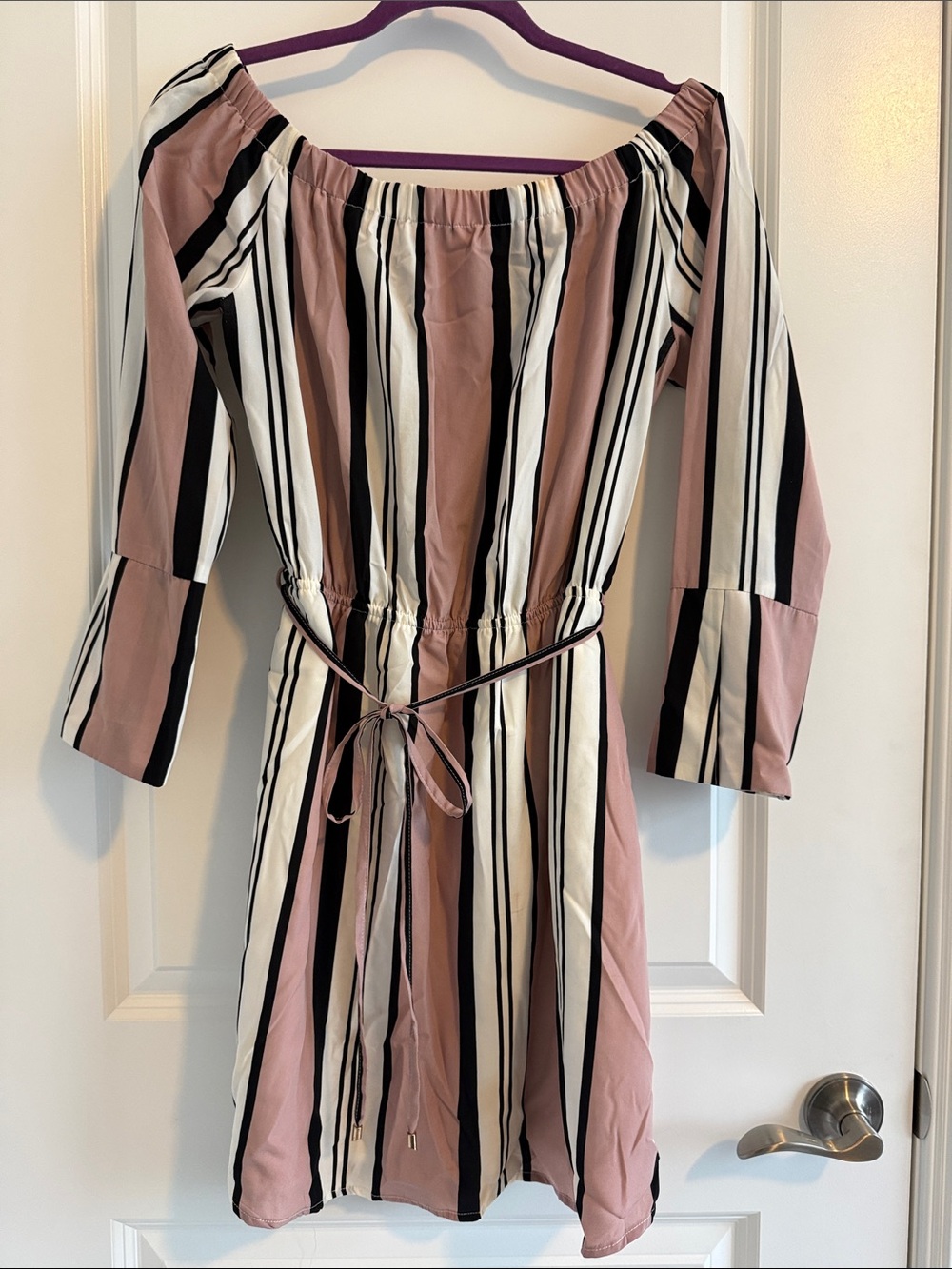 DEX M off the shoulder mini dress 👗
